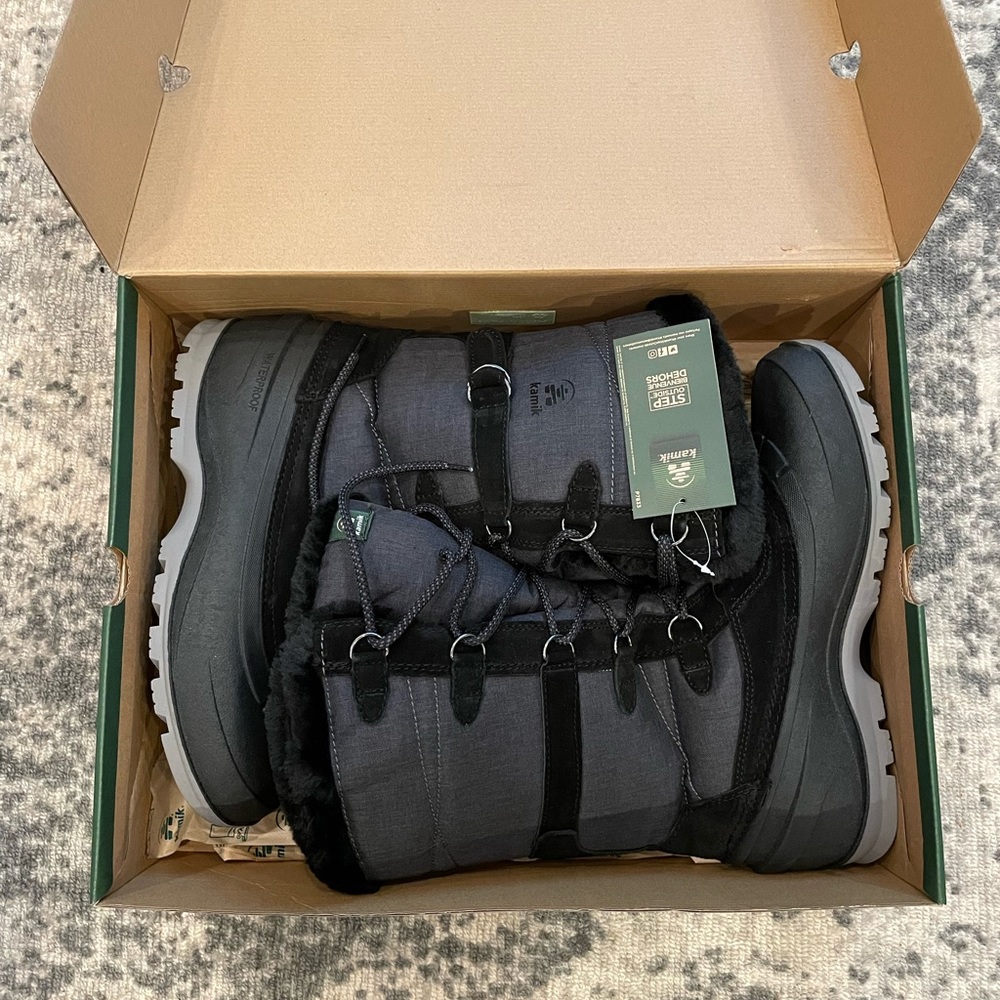 NEW women black Kamik snow boots